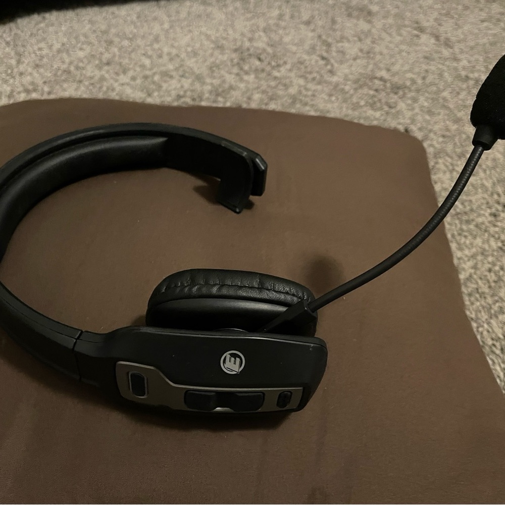 Trucker Bluetooth 5.2 wireless headphones